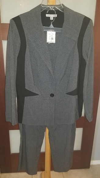 NWT. Danny & Nicole Pantsuit - Picture 1 of 5